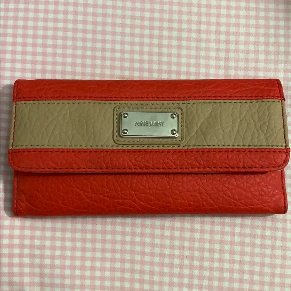 Nine west wallet
